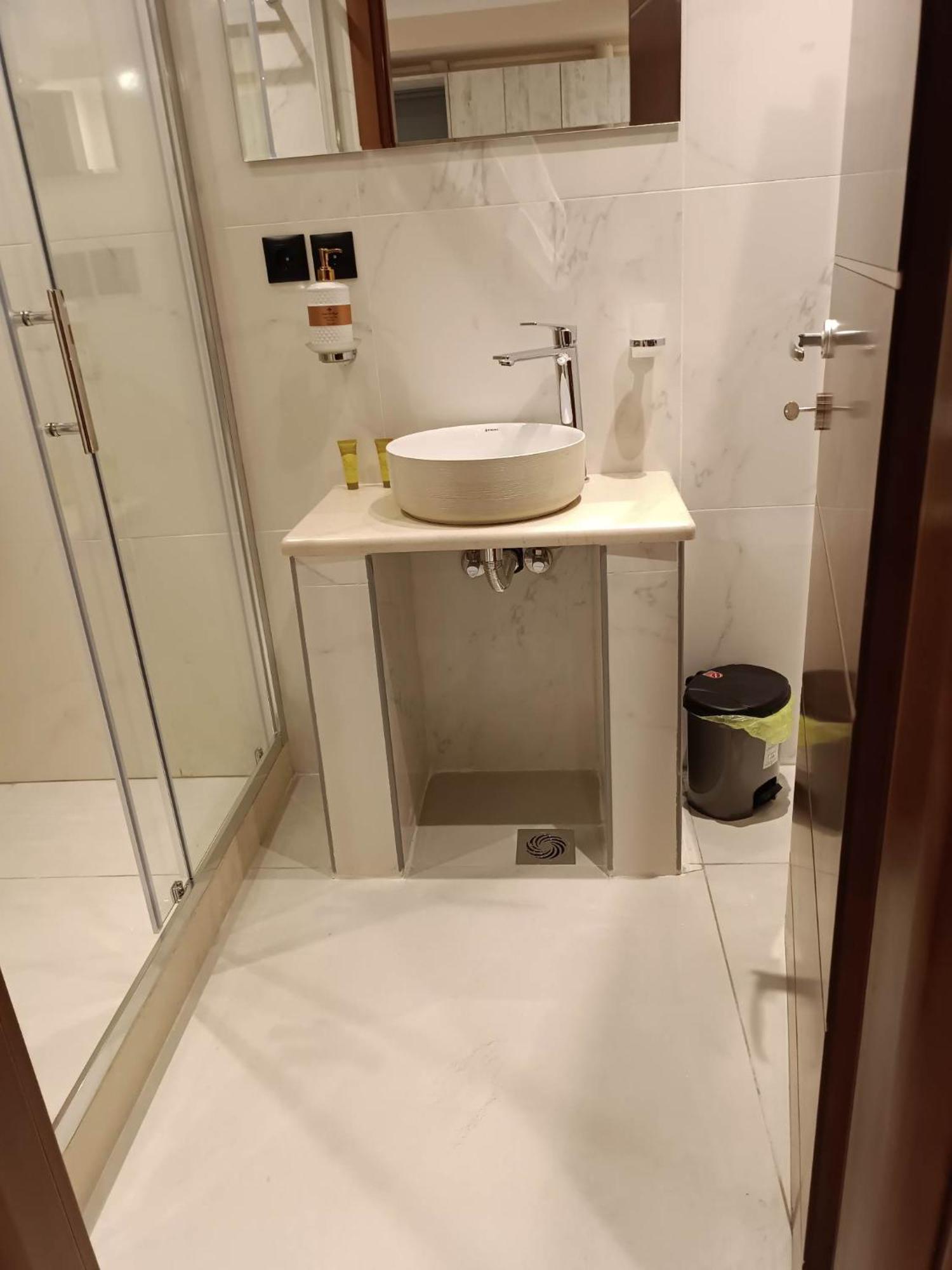 Newly Renovated Apartment Next To The Port Mantouki 외부 사진
