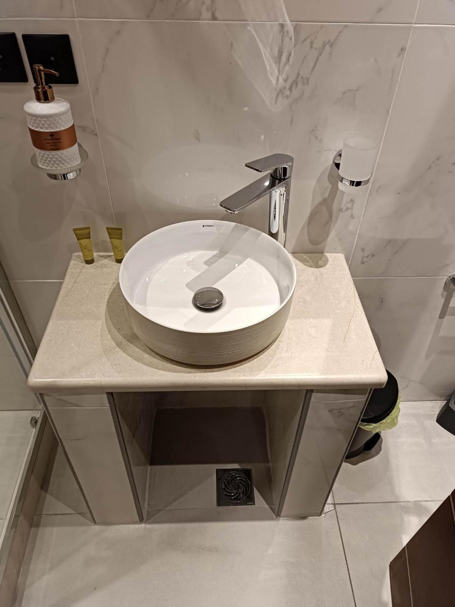 Newly Renovated Apartment Next To The Port Mantouki 외부 사진