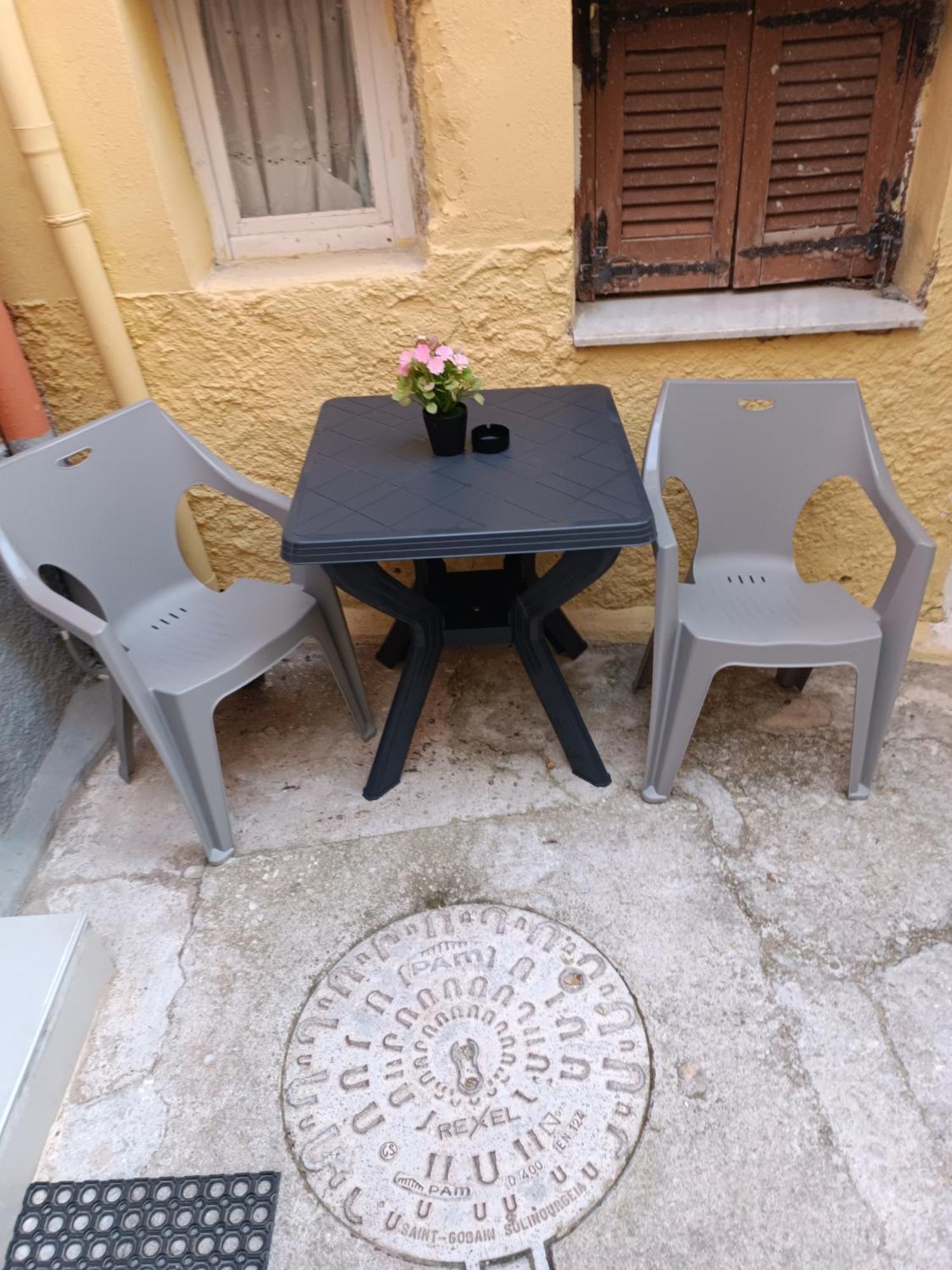Newly Renovated Apartment Next To The Port Mantouki 외부 사진